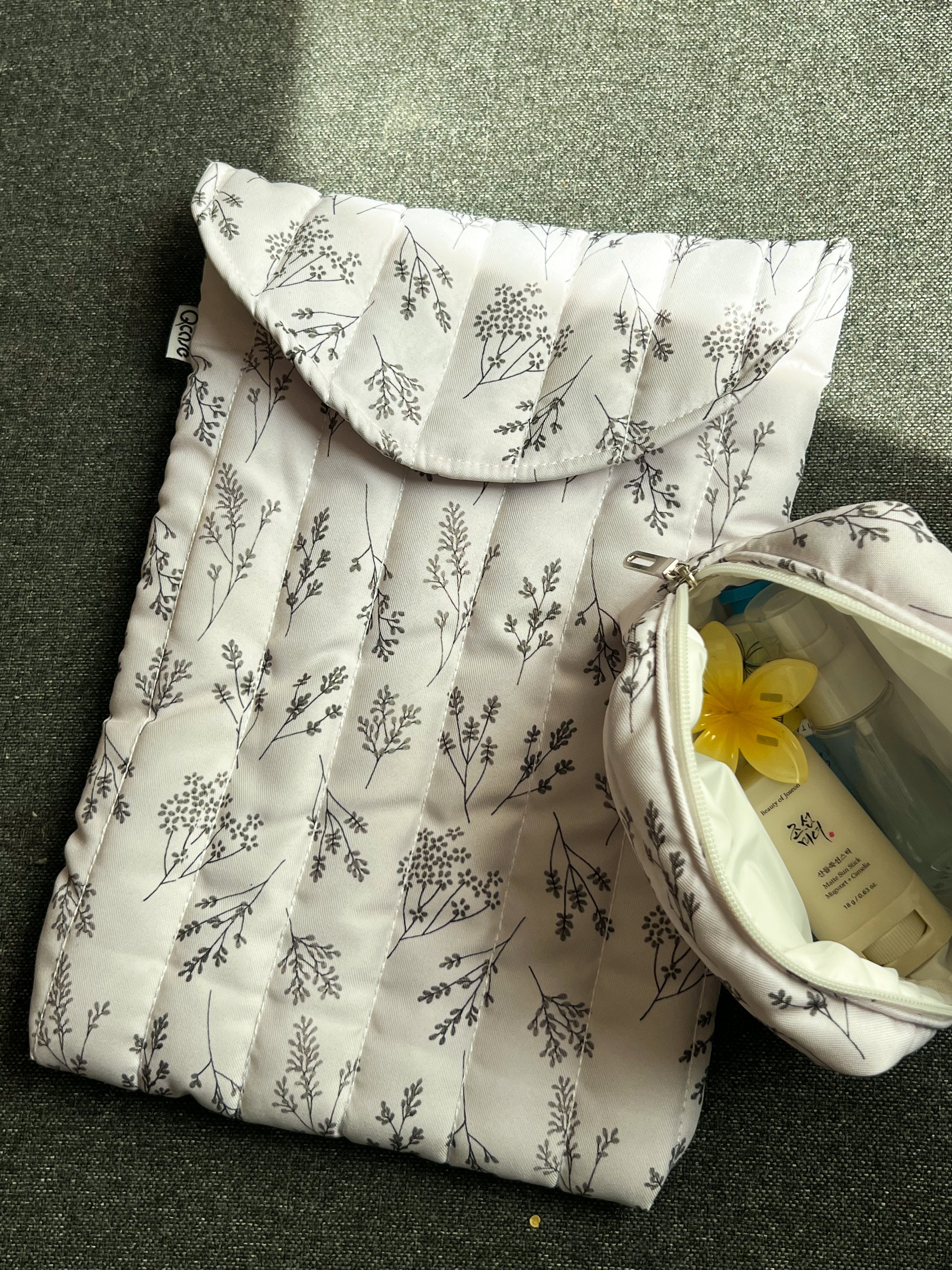 Beige Bloom Puffy Sleeve