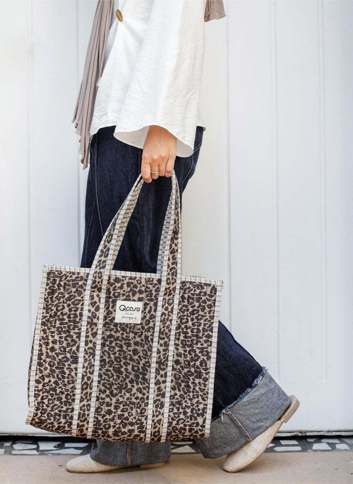 Flip Carry All — Leopard Espresso