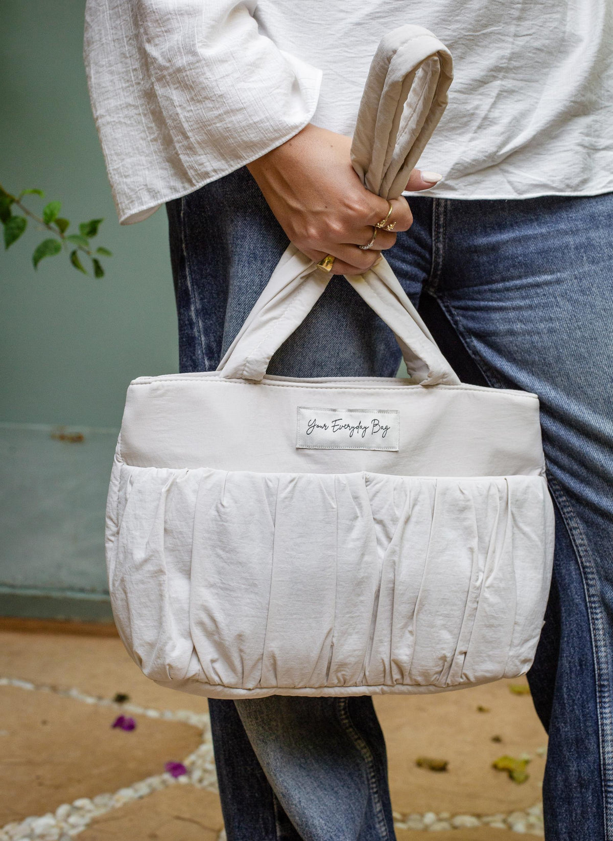Ruffle Tote — Vanilla